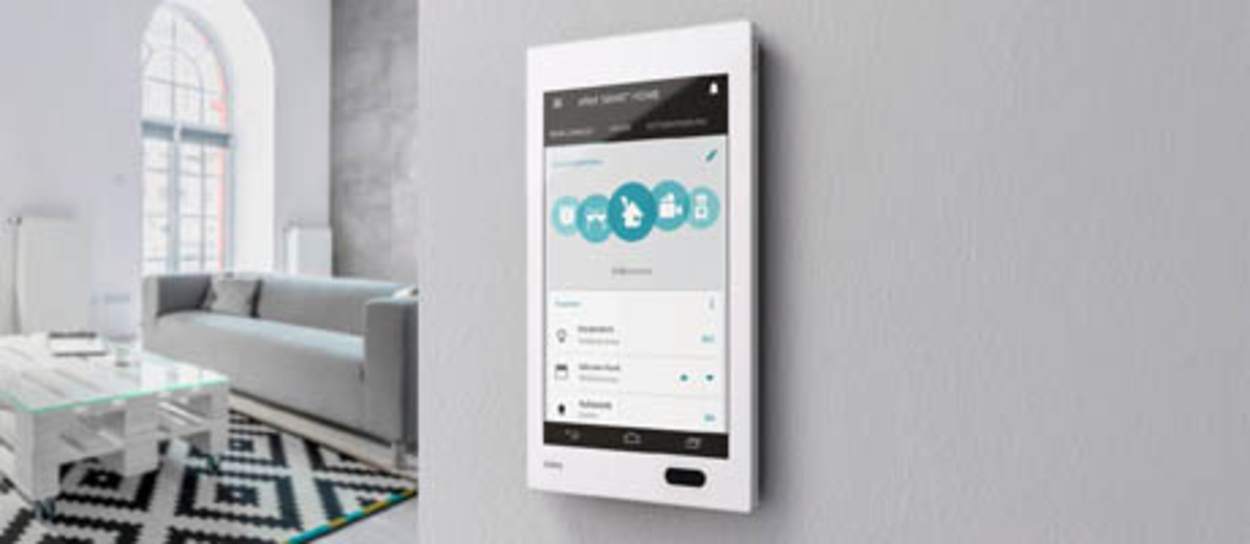 Bedienzentrale Gira G1 bei Hansen & Zängler Elektrotechnik in Gemünden