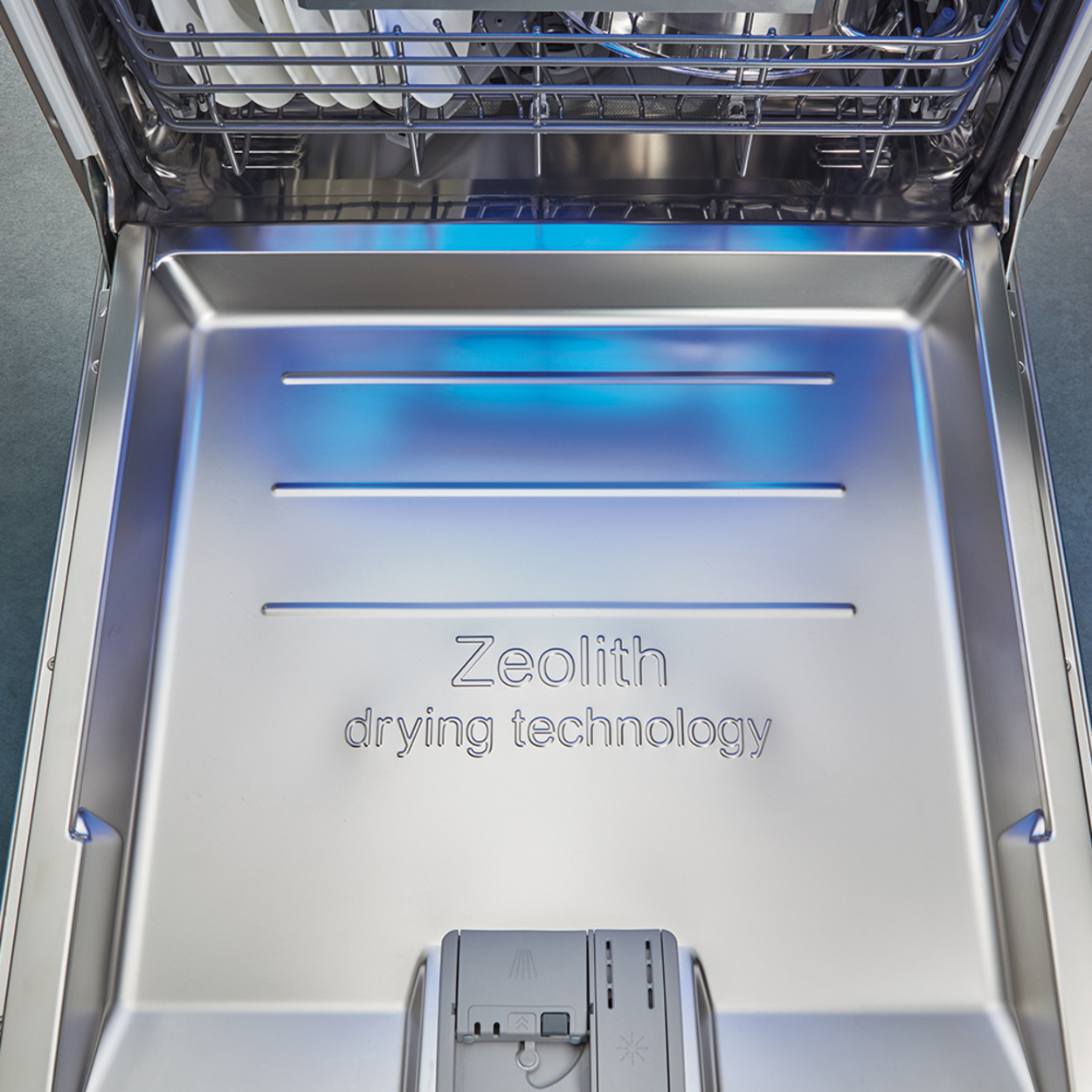 Zeolith Trocknen – Für glänzende Spülergebnisse bei Hansen & Zängler Elektrotechnik in Gemünden