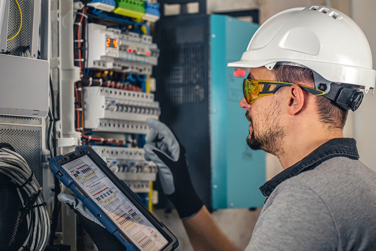 Industrie und Gewerbe bei Hansen & Zängler Elektrotechnik in Gemünden
