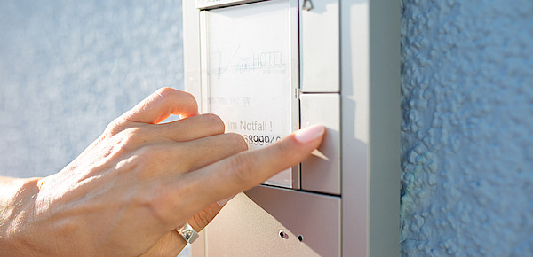 Sprech­anlagen bei Hansen & Zängler Elektrotechnik in Gemünden